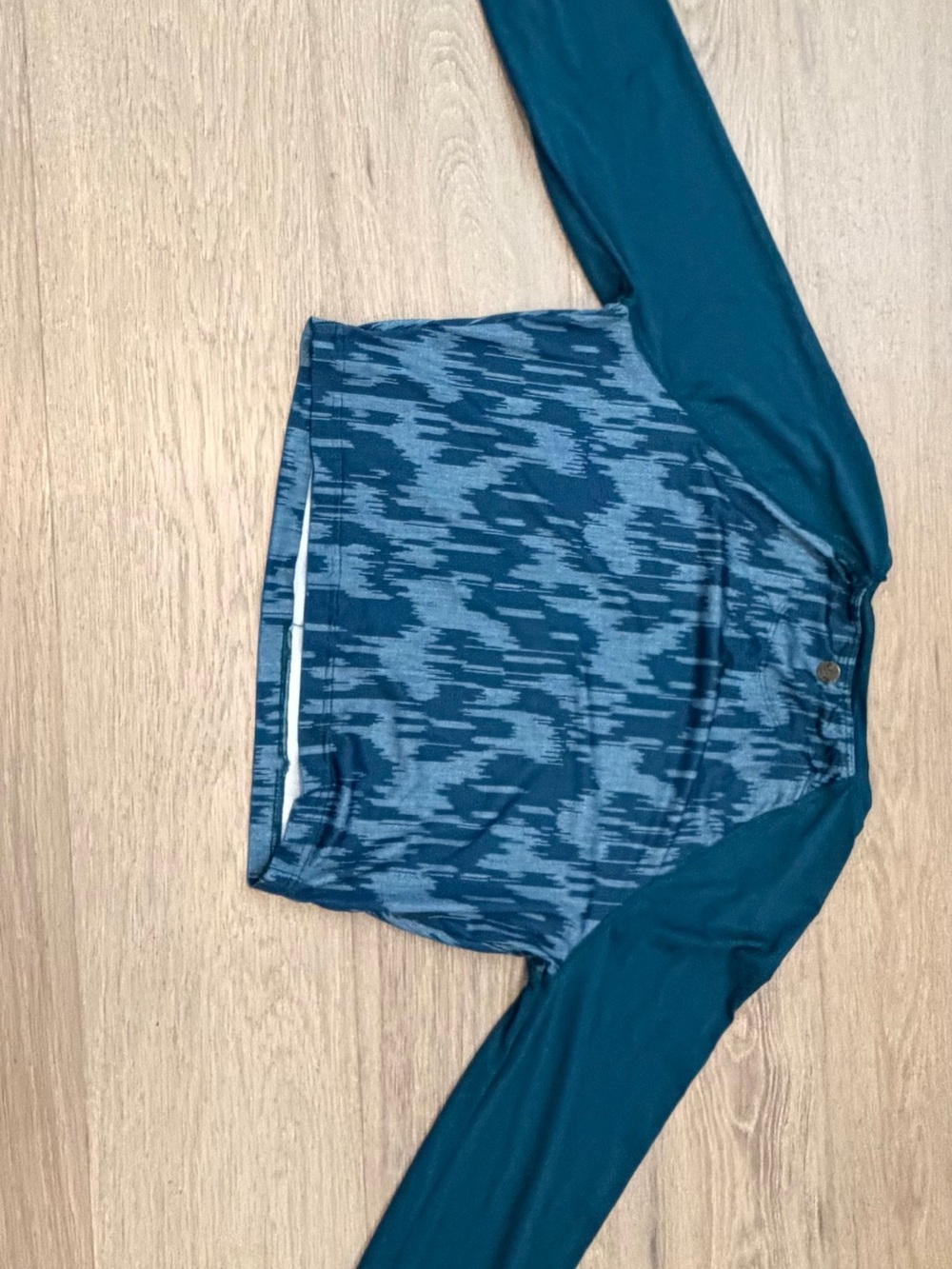 prAna cropped rashguard